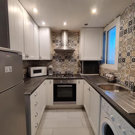 Gorgeous 4 Bed With Great Location *
