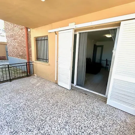 Gorgeous 4 Bed With Great Location Apartment Salou